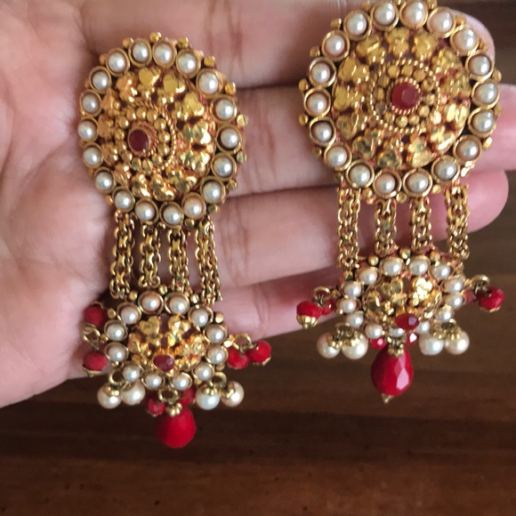 Price ⬇️ Earring - Picture 2 of 5